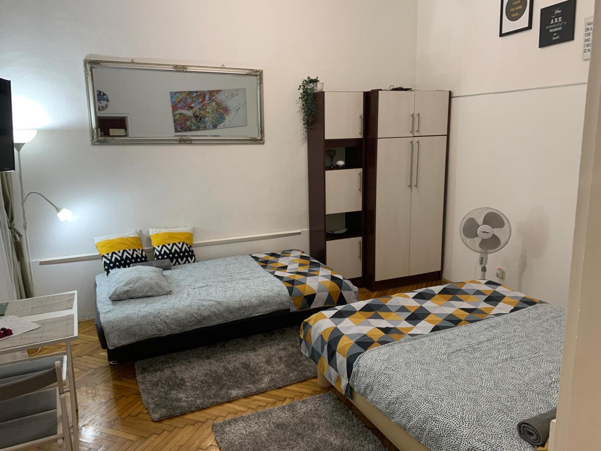 Small Cosy Apartment Near The Famous Westend City Center Budapest Eksteriør billede